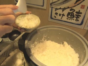 スーパーでは”コメ離れ”の懸念も…価格高止まりの中 刺身やご飯など60分食べ放題で3300円の注目店オープン