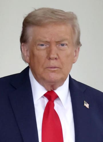 被害者女性と「何時間も」　トランプ氏、米富豪疑惑で