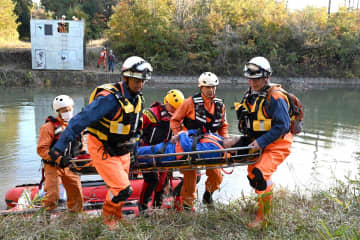 複合災害備え合同訓練　緊急消防援助隊　1都9県、連携強化　茨城県開催は20年ぶり