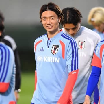 「もうすでに13ゴール？」日本代表の主力DF、ライバルクラブでゴール量産の日本人ストライカーに感嘆「あれだけ点を取れるFWがいると…」