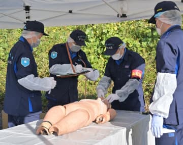 茨城県警、遺体検案を確認　大震災総合警備訓練　DMATと初実施