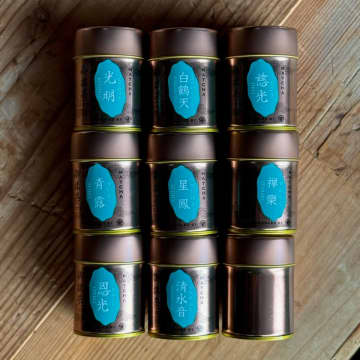 創業1872年、滋賀の老舗茶問屋・丸安茶業が8種の新抹茶を発表　～赤銅色の缶が彩る、伝統と革新の新たな挑戦～