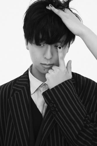 友成空、1stアルバム『文明開化 - East West』配信リリース&クロスフェード動画公開