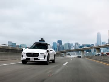グーグル系Waymo、ついに高速道路へ　自動運転タクシーが米3都市で「時短」実現