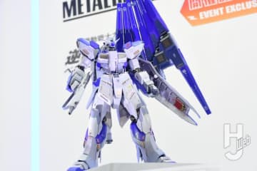 METAL BUILD「Hi-νガンダム 2026（仮）」が商品化決定！展示用試作が会場で初展示【TAMASHII NATION 2025 レポート】