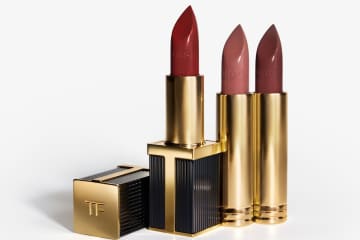 トム フォード ビューティ“最高峰”リップ25年冬誕生、“アルミニウム板”生まれのTモチーフケース