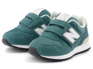 【ニューバランス、コンバース】人気ブランドの〈ベビースニーカー〉をAmazonタイムセールでお安くゲット！親子でお揃いコーデも♡