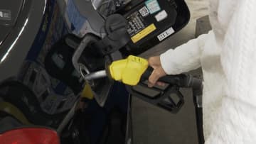 早くもガソリン5円値下げも！きょうからガソリン補助金10円→15円に拡大し店頭価格引き下げへ
