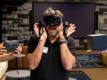 Valveの新VRヘッドセット「Steam Frame」先行体験：SteamOSがVRとリビングに攻め込む