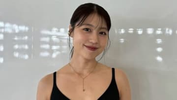 有村架純 大胆肌見せベアトップ姿を披露！マネージャー撮影の多幸感あふれるまぶしい笑顔に「癒されます♡」「ニコニコになっちゃう」