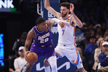 レーカーズ八村、敵地で13得点　NBA、サンダー戦に敗れる