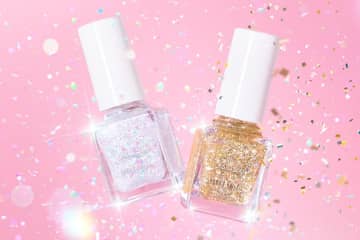 パラドゥ25年冬ラメネイル、“まるで金平糖”オーロラホロ輝くクリアカラー＆はちみつゴールド