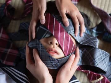 写真家・青山裕企、7年ぶり最新作『NEW SCHOOLGIRL COMPLEX』発売　制服姿の女性をテーマに撮り下ろし