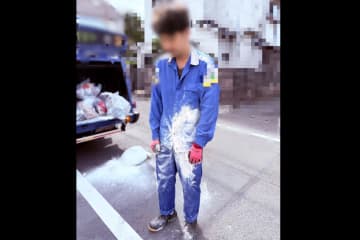 ゴミ清掃員を襲った白い粉、その正体は“身近なアレ”　「そのまま入れると…爆発します」注意喚起