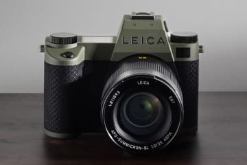 防弾ベスト素材で武装！ 堅牢性と“控えめさ”を追求したフルサイズミラーレス「ライカSL3 “Reporter”」