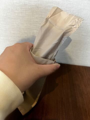 スリーコインズで売れてる！しゃきんっとできる使いやすすぎるポーチ