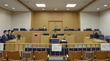 山上被告の母親「申し訳ない」　情状面の立証、本格審理開始