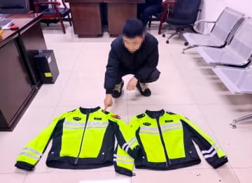 白バイ警官になりすまして公道で婚車の列を先導、8人に罰金―中国