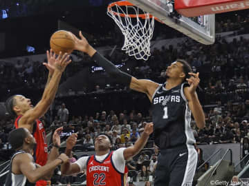 ウェンバンヤマがNBA歴代3位の96試合連続でブロックショットを記録中…上位2人は？