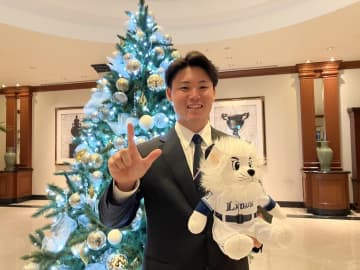 西武、ドラ3・秋山俊と入団交渉「結果で恩返しができるよう努めたい」