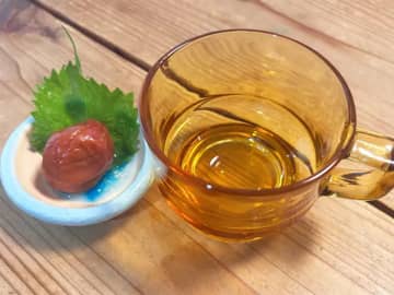 リプトンがすすめる『梅しそ紅茶』　ひと口飲んでみると？「思っていた以上に…」