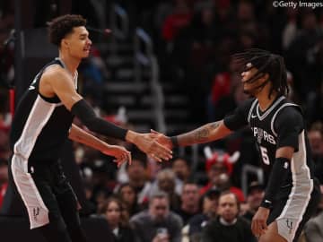 NBA史上5組目…スパーズのウェンバンヤマとキャッスルが20得点超えのトリプルダブル