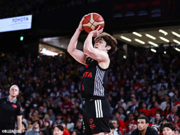 新戦力として浸透する中村浩陸…強度の高いディフェンスと勝負所の3ポイントで存在感アップ