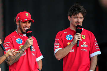 フェラーリ会長の“異例”ドライバー批判に国内外メディア猛反論「成功を阻んできたのは他ならぬ...」「ハミルトンに表彰台を争える車すら与えてない」