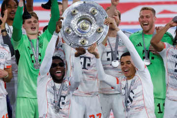 バイエルン、主力2選手の復帰時期を慎重に判断…ムシアラは年明け、A・デイヴィスは12月の復帰が濃厚か