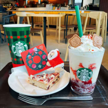 華やかピンクが可愛いーーーッ♡【スタバ】心躍る「新作ビバレッジ」に注目