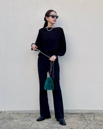 セーターに合うネックレスは？ ニットと相性のいいネックレス大特集！