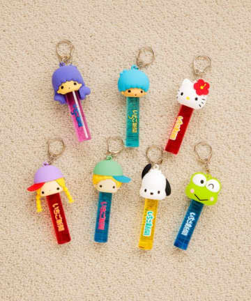 サンリオ「月刊いちご新聞」デザインのキーホルダー、親子コーデが楽しめるニットなど♪ LOWRYS FARMコラボアイテム