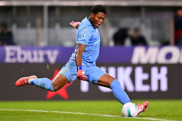 パルマGK鈴木彩艶、左手骨折の手術が無事成功…リハビリ初期段階のプログラムは日本で実施へ