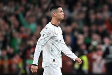 C・ロナウドがまさかの“一発退場”…ポルトガル、アイルランドに敗戦でW杯出場の行方は最終節へ