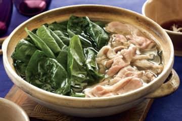 2食材「豚肉 × ほうれん草」で作る、毎晩食べても飽きない「常夜鍋」
