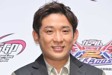 人気芸人が女性アナ妻と結婚記念日　顔を寄せ合い…「嫉妬します笑」　矢端名結の投稿が話題