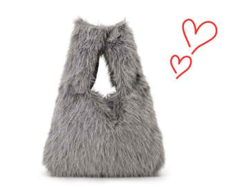 秋冬は「ふわふわ」が好き♡　【SHOO・LA・RUE】パッと目を引く「おすすめバッグ」