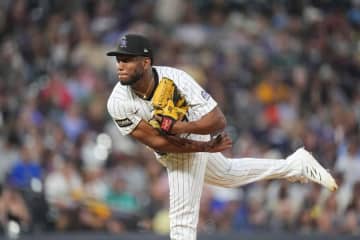 楽天、MLB通算10勝コントレラスと契約　最速158キロの剛腕…「すべてを尽くして頑張る」