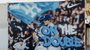 佐々木朗希、ナイキの広告に登場　LAの街に出現した壁画広告に海外ファン熱狂「Legendary」「We need a shirt!」