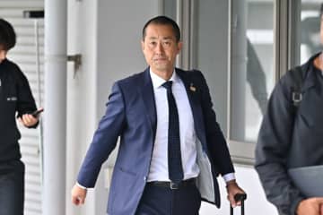 甲府の大塚真司監督が今季限りで退任「大きな責任を感じております」　新監督は中村順TDを中心に選定