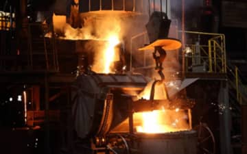 ダイハツメタルとダイハツ、キュポラ溶解炉でバイオマス燃料「バイオブリケット」を使用開始