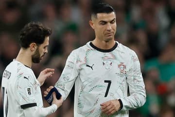 C・ロナウドが欧州予選で“愚行”　相手へ肘打ちで一発退場…本大会にも影響か「2試合を欠場する」