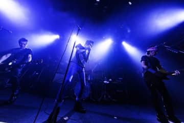 ザ・クロマニヨンズ、全国ツアー“JAMBO JAPAN”スタート 甲本ヒロト「鹿児島、初日最高だー!」