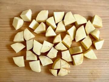 サツマイモが秒で消える？　レンチンして混ぜたのは…？【秋の簡単レシピ】