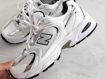 キレイめ派に推し♡【ニューバランス】スニーカーでサマ見え！「530コーデ」