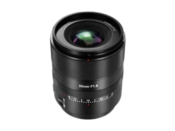 6万円台のAF・フルサイズ対応35mm F1.8レンズ　クリックレスの絞りリングで動画撮影にも配慮