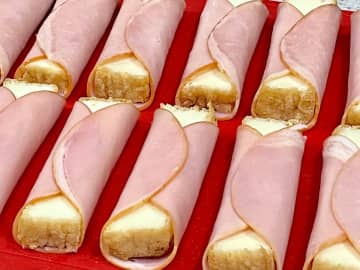 10分で完成！巻いて焼くだけで超簡単「厚揚げのハム巻き」の作り方