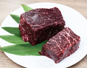 73年ぶり新造母船が叶える「幻の生！」無凍結の国産ナガスクジラが食卓に！もっちり旨い“船上鮮度”を体験せよ！