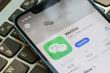 アップル、ついにWeChatミニアプリから収益化へ。中国テンセントと15％手数料で合意か
