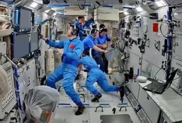 神舟20号クルーが東風着陸場に帰還へ―中国